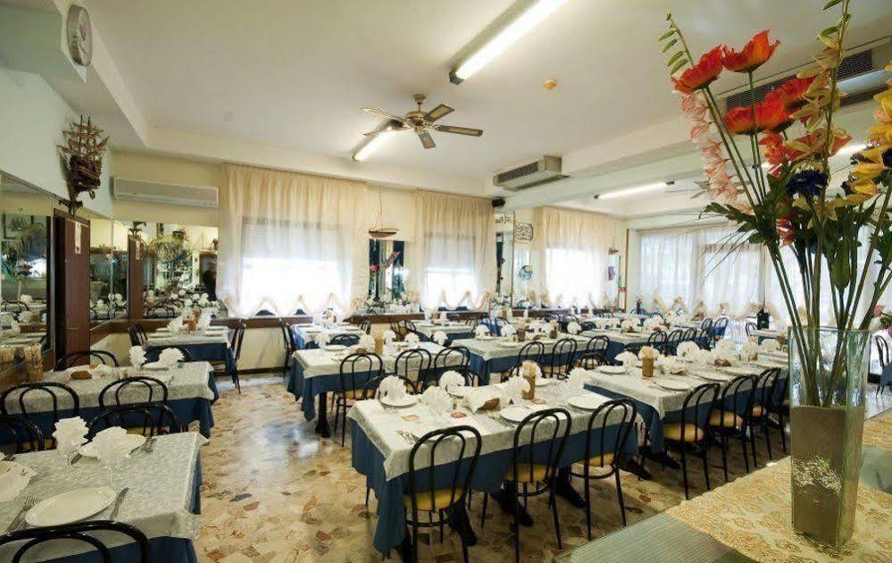 Hotel Arlino Rimini Exterior foto
