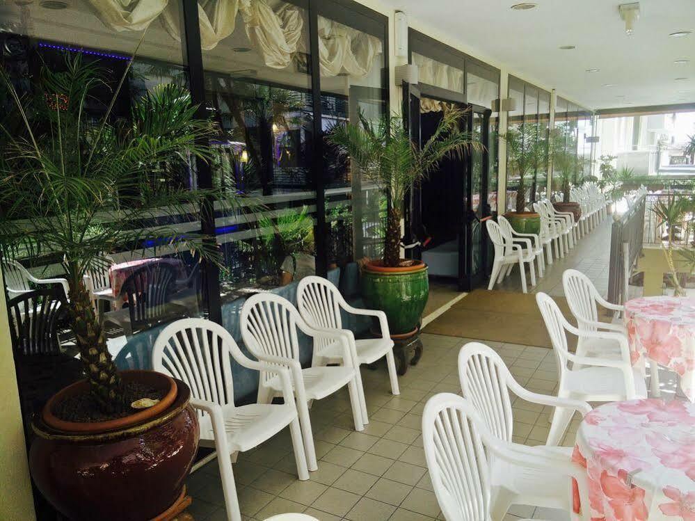 Hotel Arlino Rimini Exterior foto